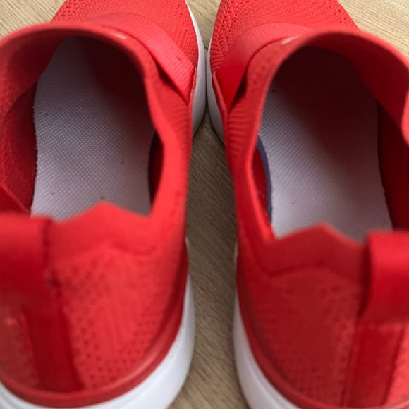 APL ♡ Techloom Bliss Sneakers in Red & White - Picture 11 of 12